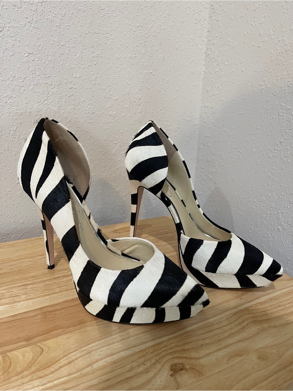 Jessica Simpson Zebra Print Platform Pumps Size 9